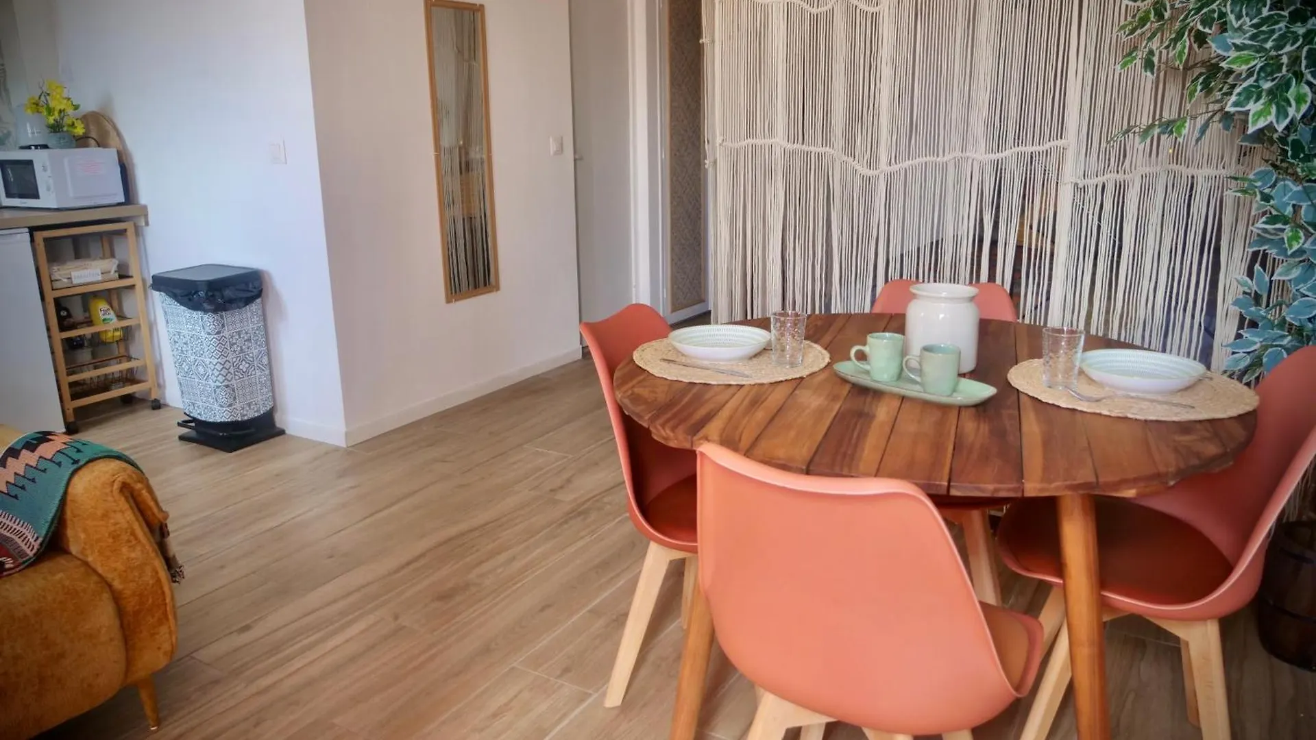 Chaleureux Studio Proche Plage Le Gosier  Apartment